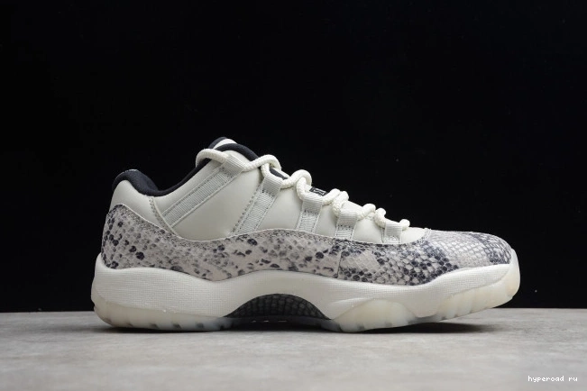 Light Low Bone 11 SE CD6846-002 Air Snake Jordan 1212